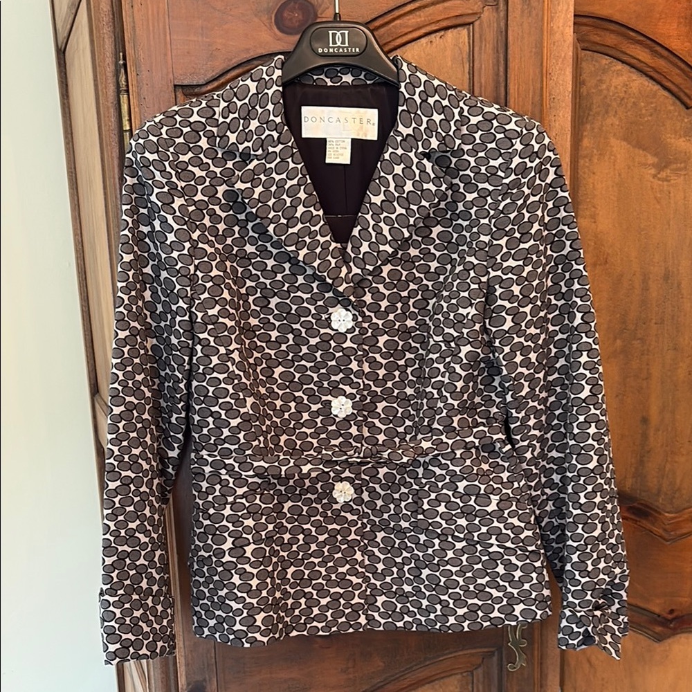 Doncaster Black and White Abstract Print Blazer with Matching Shell